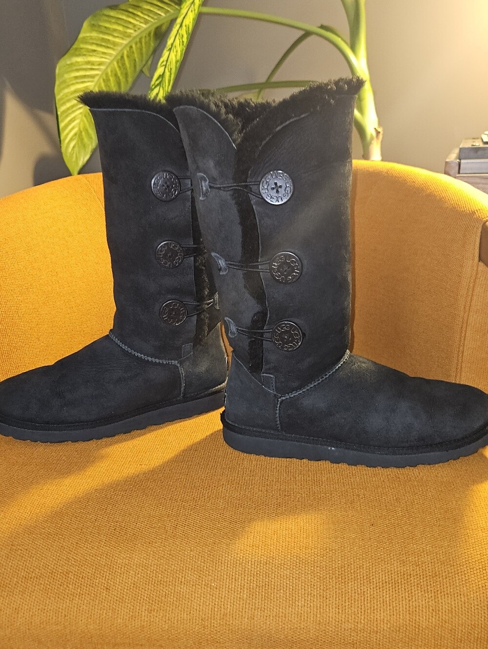 UGG Black Bailey Button Tall Sheepkin Boot F19010J Sz 9